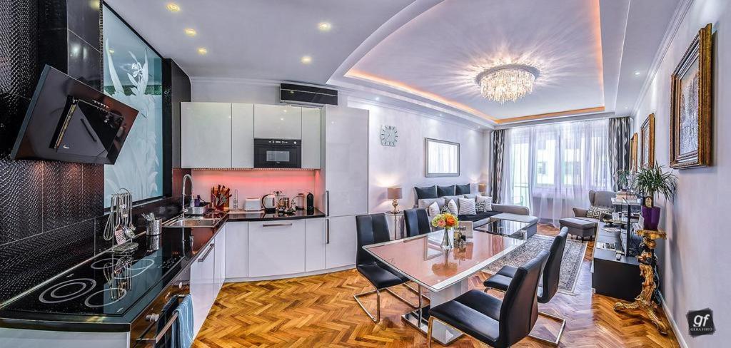 B&P Maine Street Apartments Budapest Exterior foto